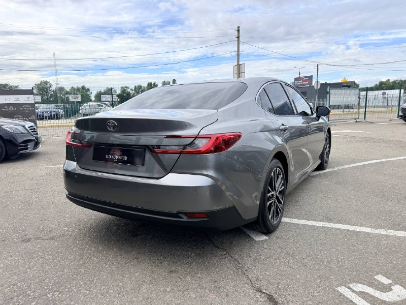 Toyota CAMRY 2026