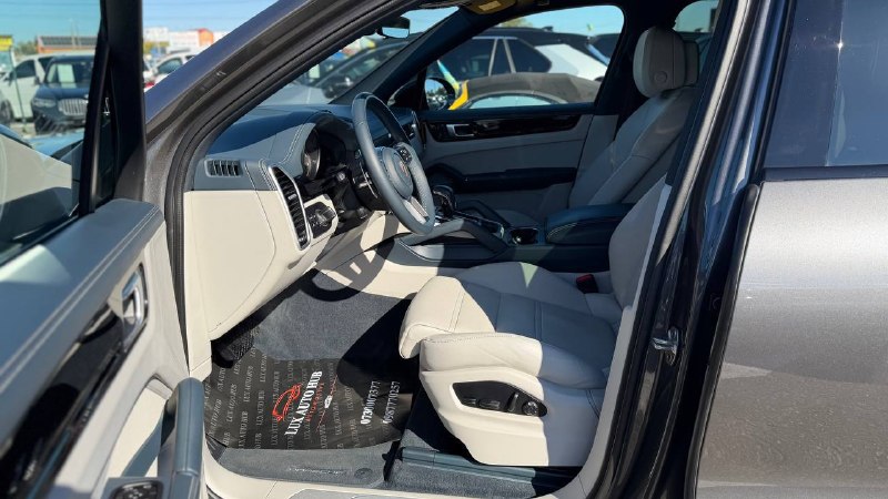 Porsche CAYENNE 2022