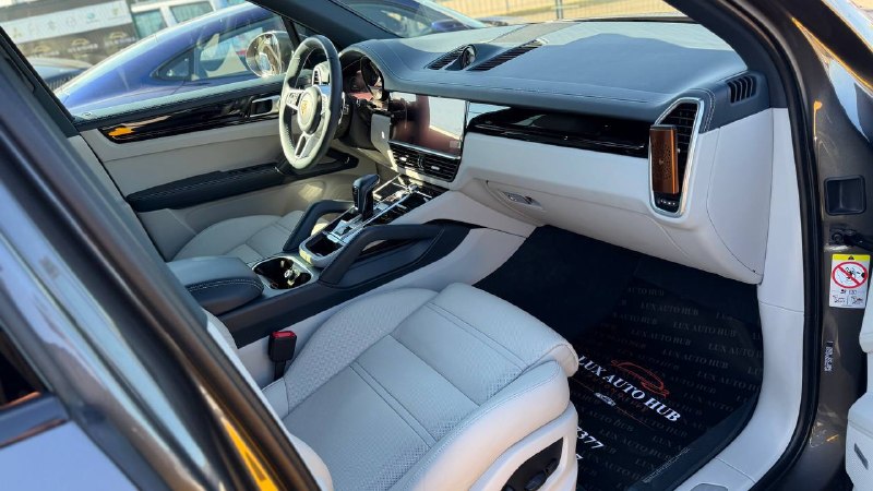 Porsche CAYENNE 2022