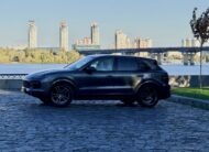 Porsche CAYENNE 2022